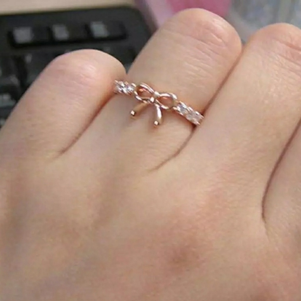 Romantic bow ring - Picture 3 of 3
